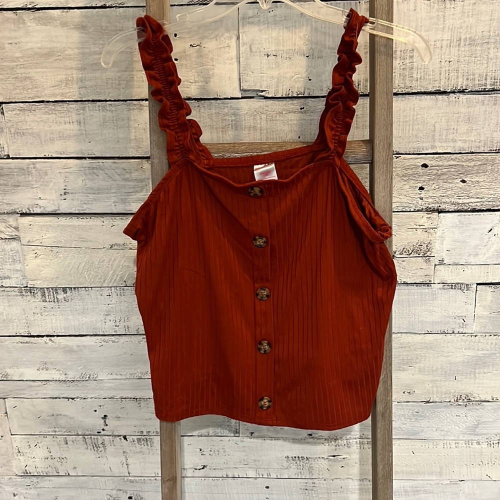 Cropped tank with ruffle sleeves